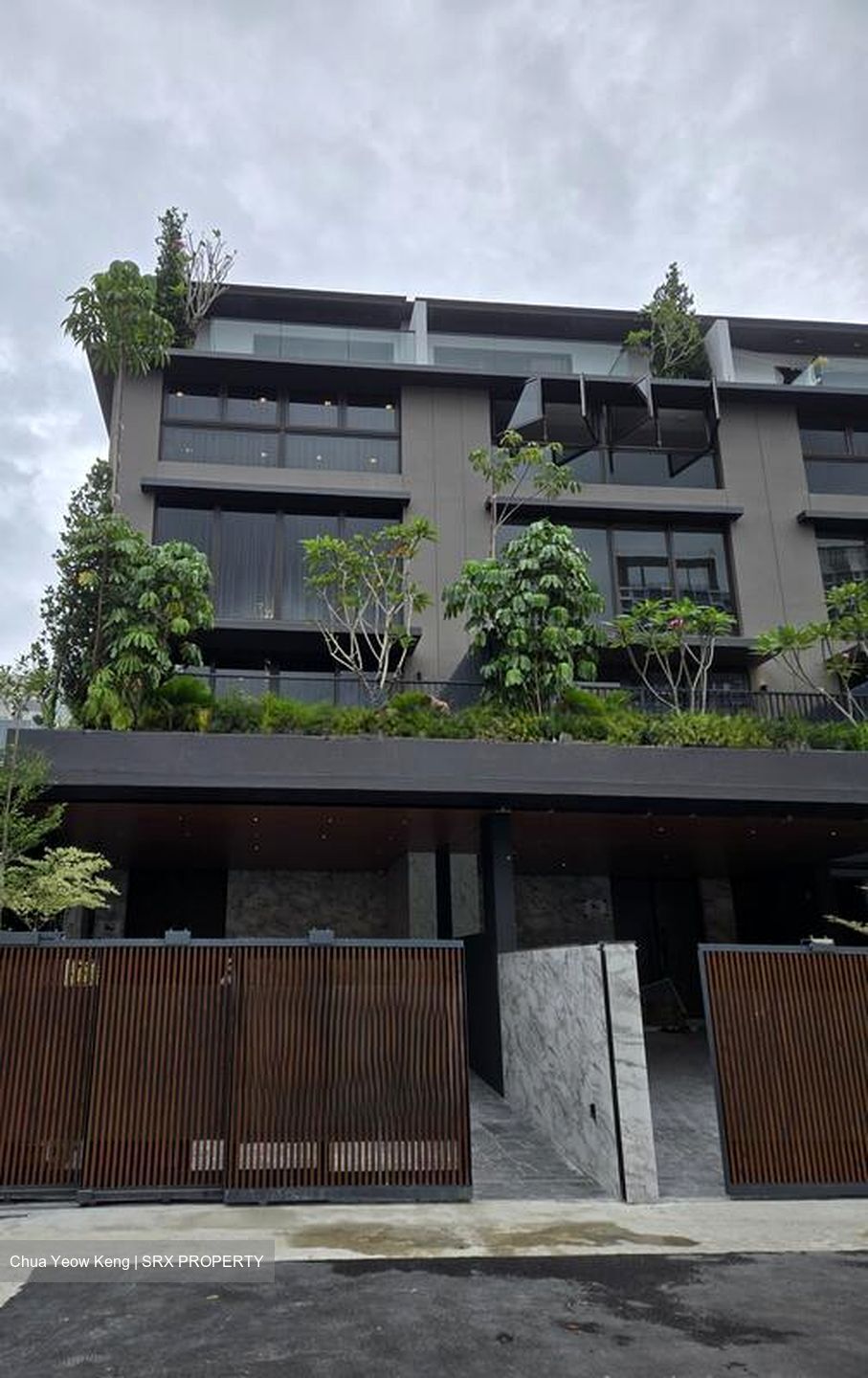 Shrewsbury Road (D11), Terrace #514439851